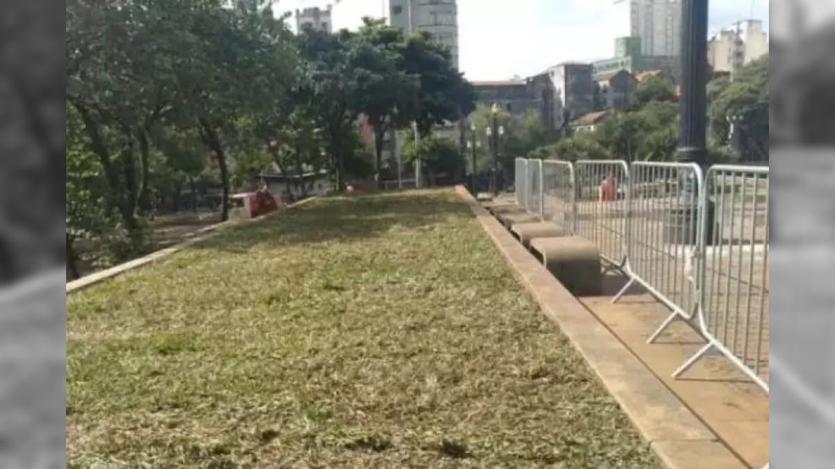 Prefeitura de SP cerca Praça da Sé com grades em meio a aumento de