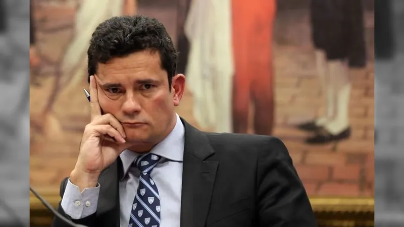 PGR denuncia Moro em caso de calúnia contra Gilmar Mendes