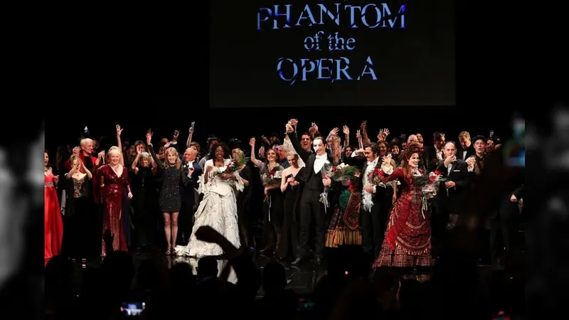 Após 35 anos, musical ‘O Fantasma da Ópera’ encerra temporada na Broadway