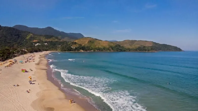 Homem de 33 anos morre afogado na praia de Maresias em São Sebastião