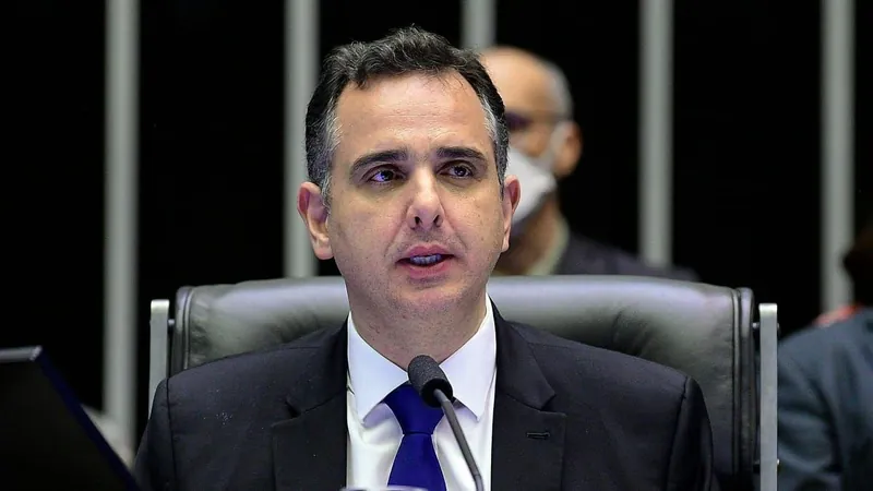 Rodrigo Pacheco, presidente do Senado, lê requerimento para instalar CPMI