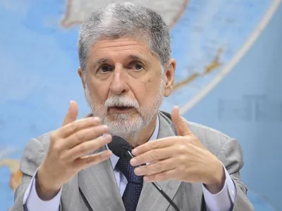 Celso Amorim está ‘chocado’ com revogação da custódia de embaixada na Venezuela