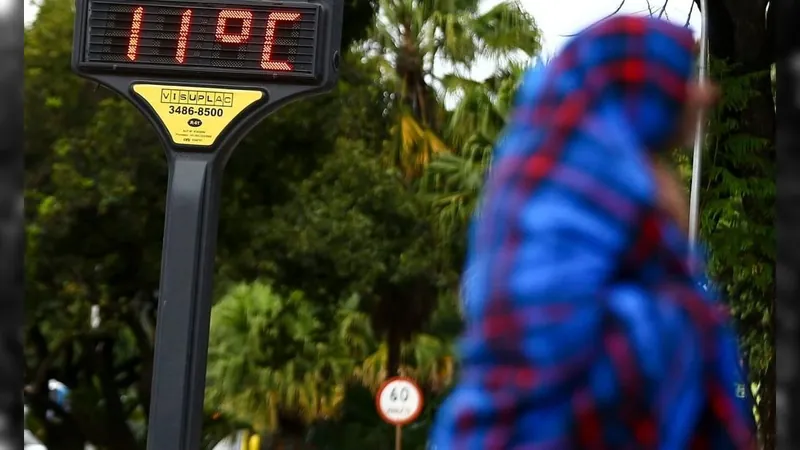 Fim de semana é marcado por frio e chuva na maior parte do país