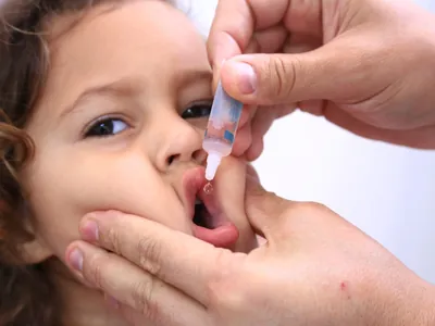 Ministra da Saúde alerta para risco do retorno da poliomielite no Brasil