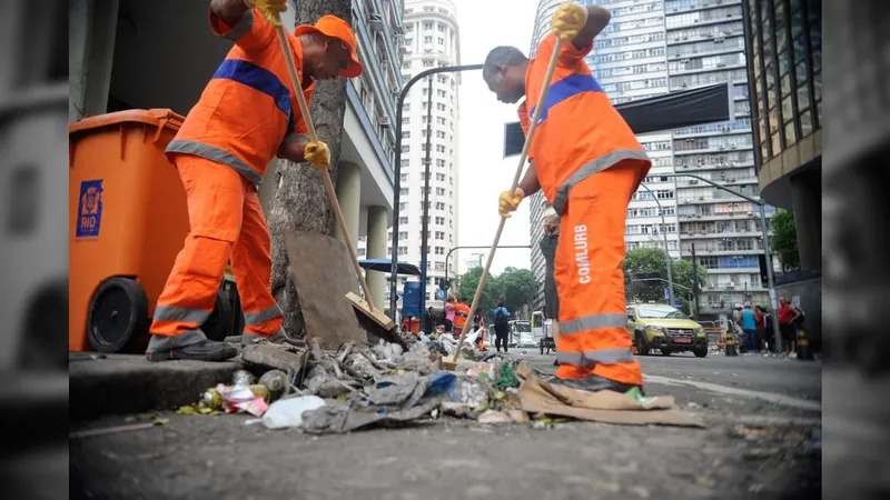 16 toneladas de lixo são removidas pela Comlurb após comemorações de São Jorge