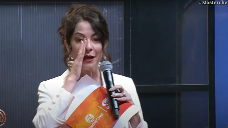 Ana Paula Padrão chora ao rever momento icônico do MasterChef: “Reality é gente”