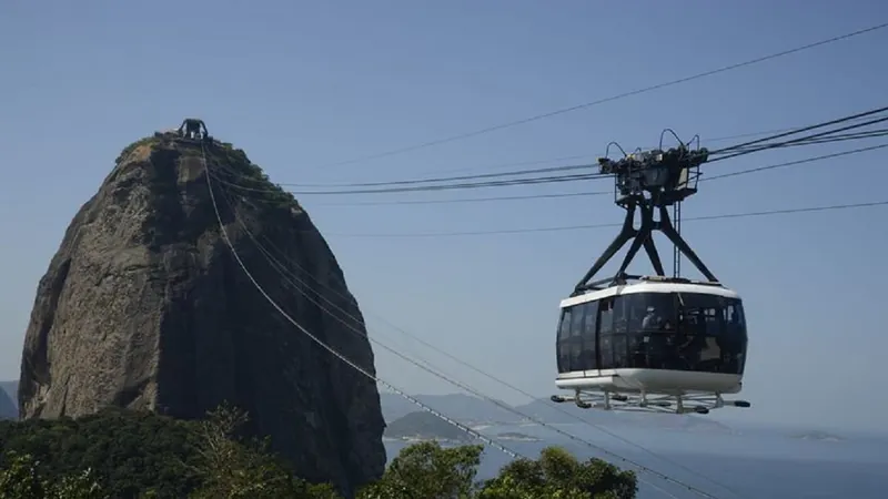 Tirolesa do Pão-de-açúcar pode tirar do Rio título de patrimônio mundial