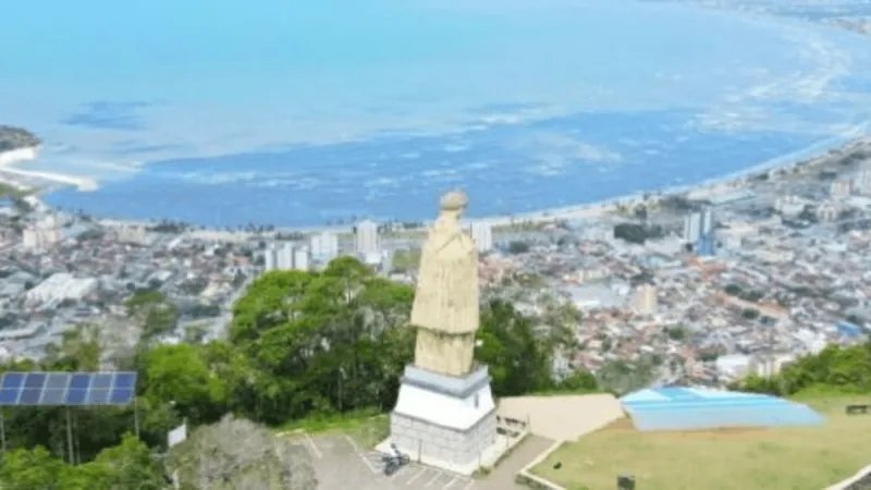 Caraguatatuba troca iluminação do morro e substitui imagem de Santo Antônio