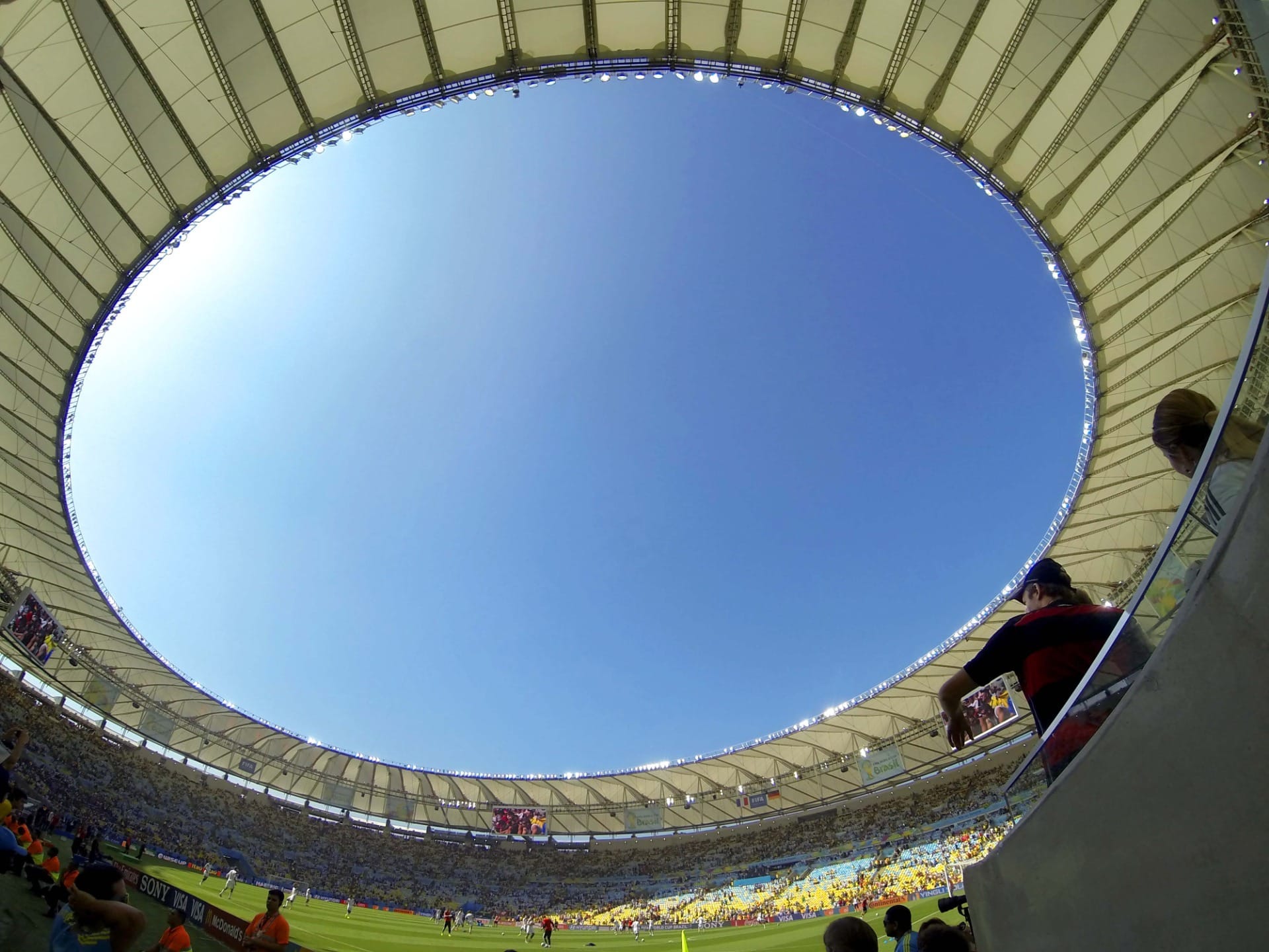 Jogo entre Santos e Botafogo-SP terá apenas mulheres, crianças e pessoas  com deficiência na Vila