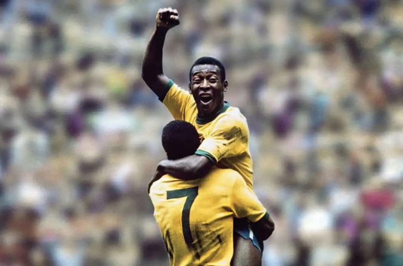 Pelé vira verbete em dicionário para significar 'aquele que é fora do  comum', Educação