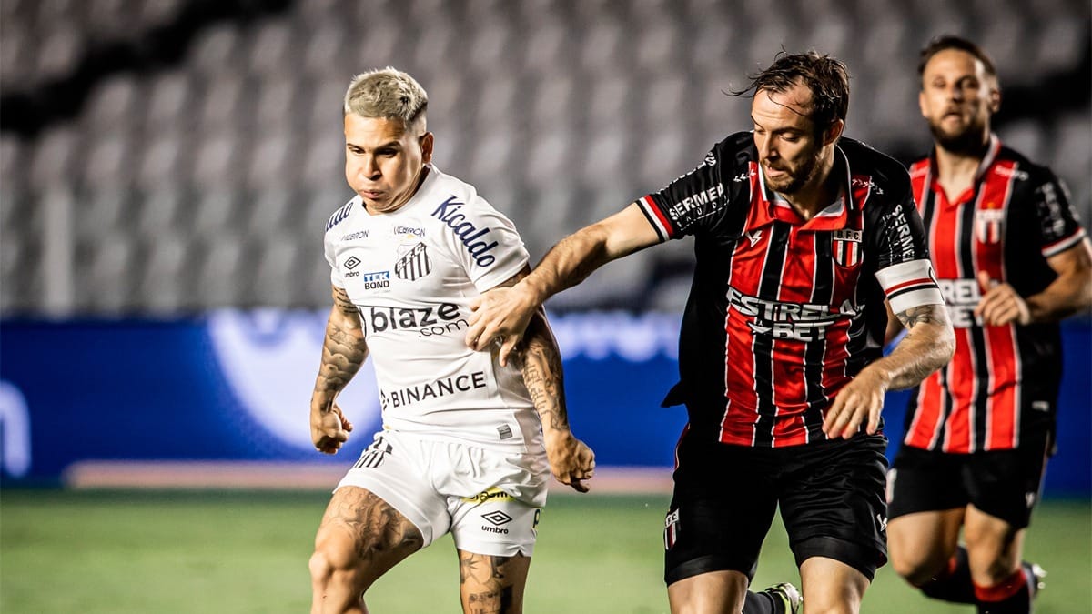 São Paulo vence Botafogo-SP e carimba classificação para as