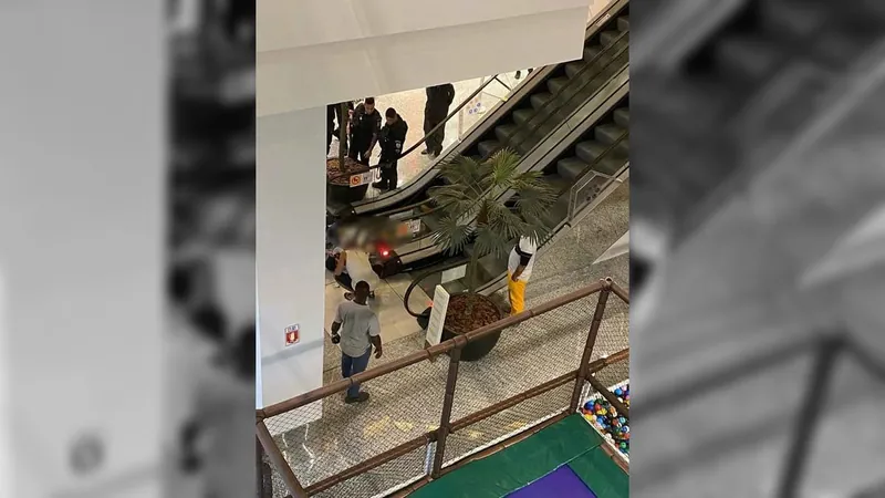 Homem é morto a tiros em shopping no Rio de Janeiro