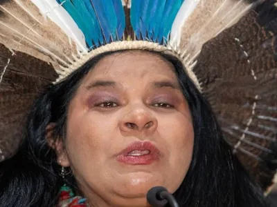 Governo envia comitiva para comunidade Yanomami atacada por garimpeiros