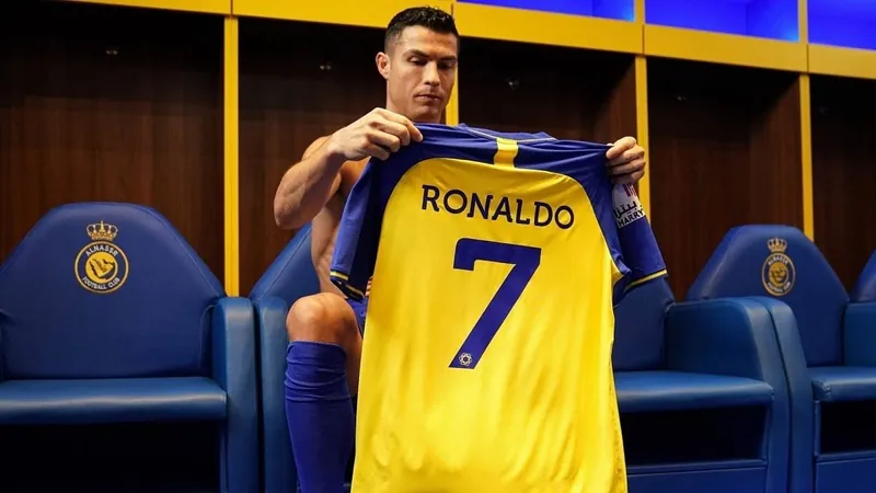 Cristiano Ronaldo com a camisa do Al Nassr