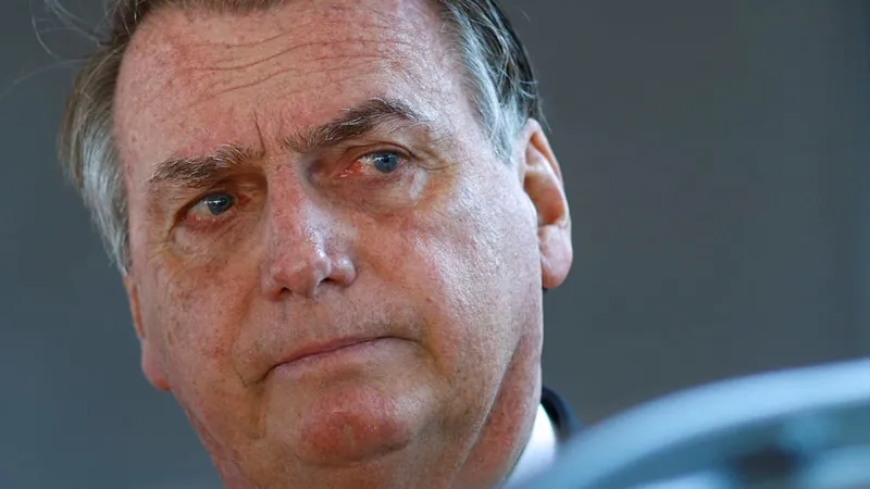 Bolsonaro deve prestar depoimento à PF assim que defesa analisar o inquérito