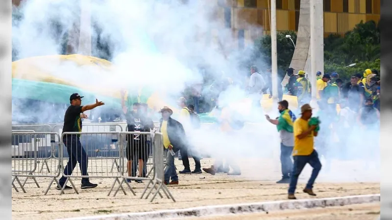 STF inicia julgamento de mais 250 acusados de envolvimento no 8 de janeiro