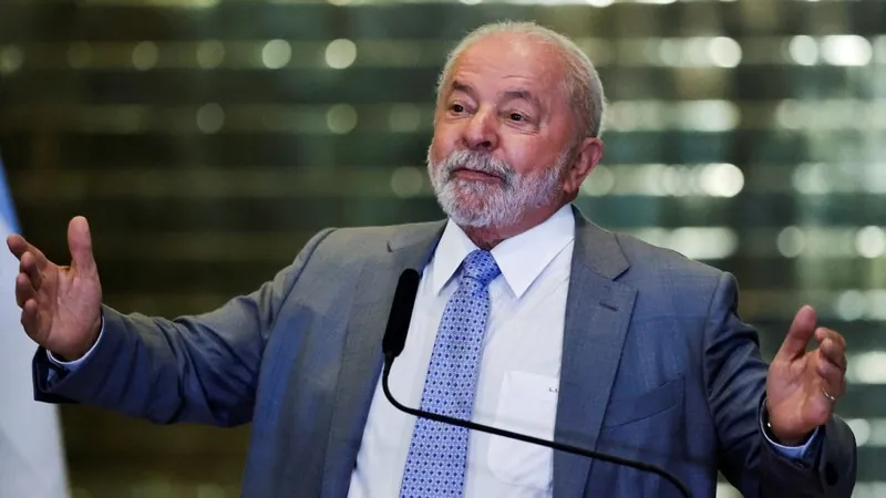 Lula sanciona verba para piso nacional da enfermagem