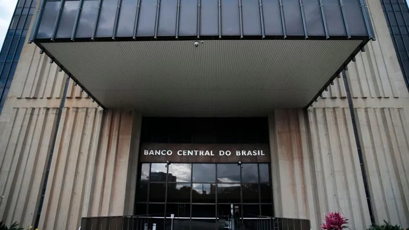 Mercado financeiro reduz projeção para inflação em 2023 e 2024