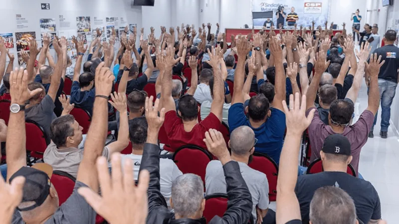 Trabalhadores da Avibraz firmam acordo para retomada parcial da produção