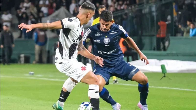 Vasco sai perdendo mas consegue empate fora de casa contra o Coritiba: 1 a 1