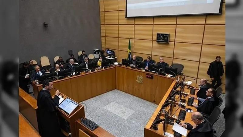 Deve deixar a cadeia neste fim de semana porteiro acusado em 62 processos