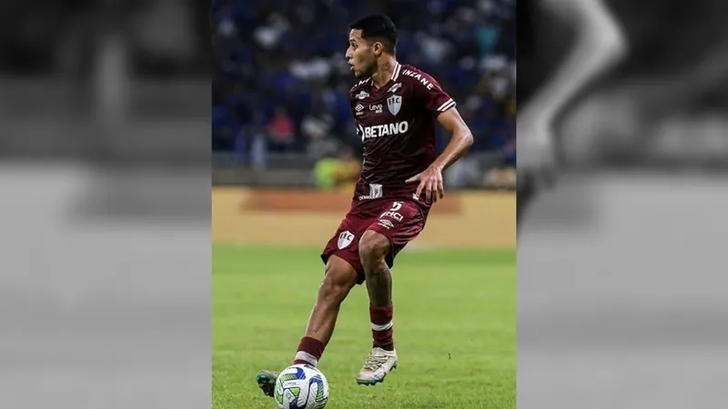 É confirmada lesão no Joelho esquerdo do volante Alexsander do Fluminense