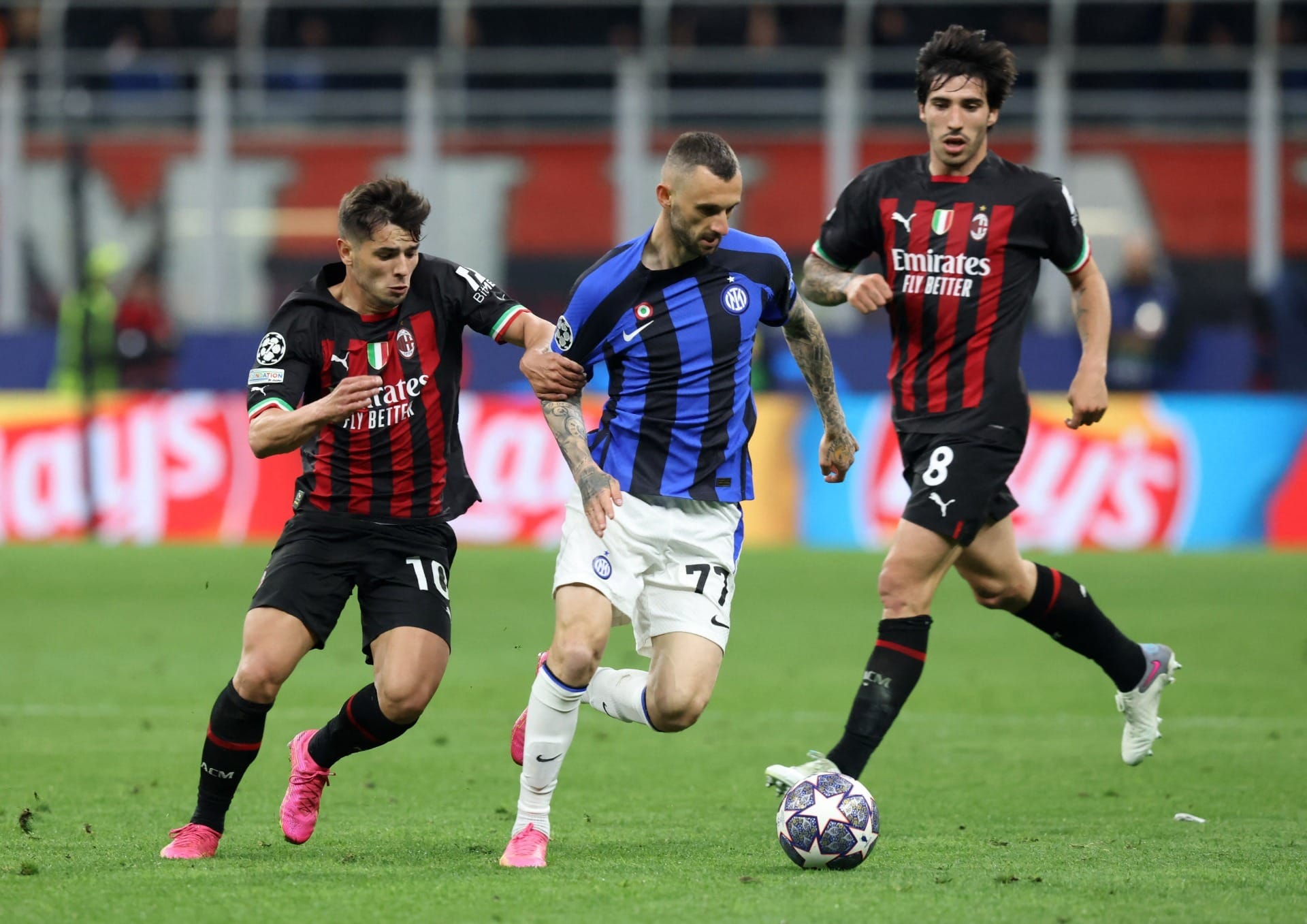 PSG x Milan: onde assistir, horário e escalações do jogo da