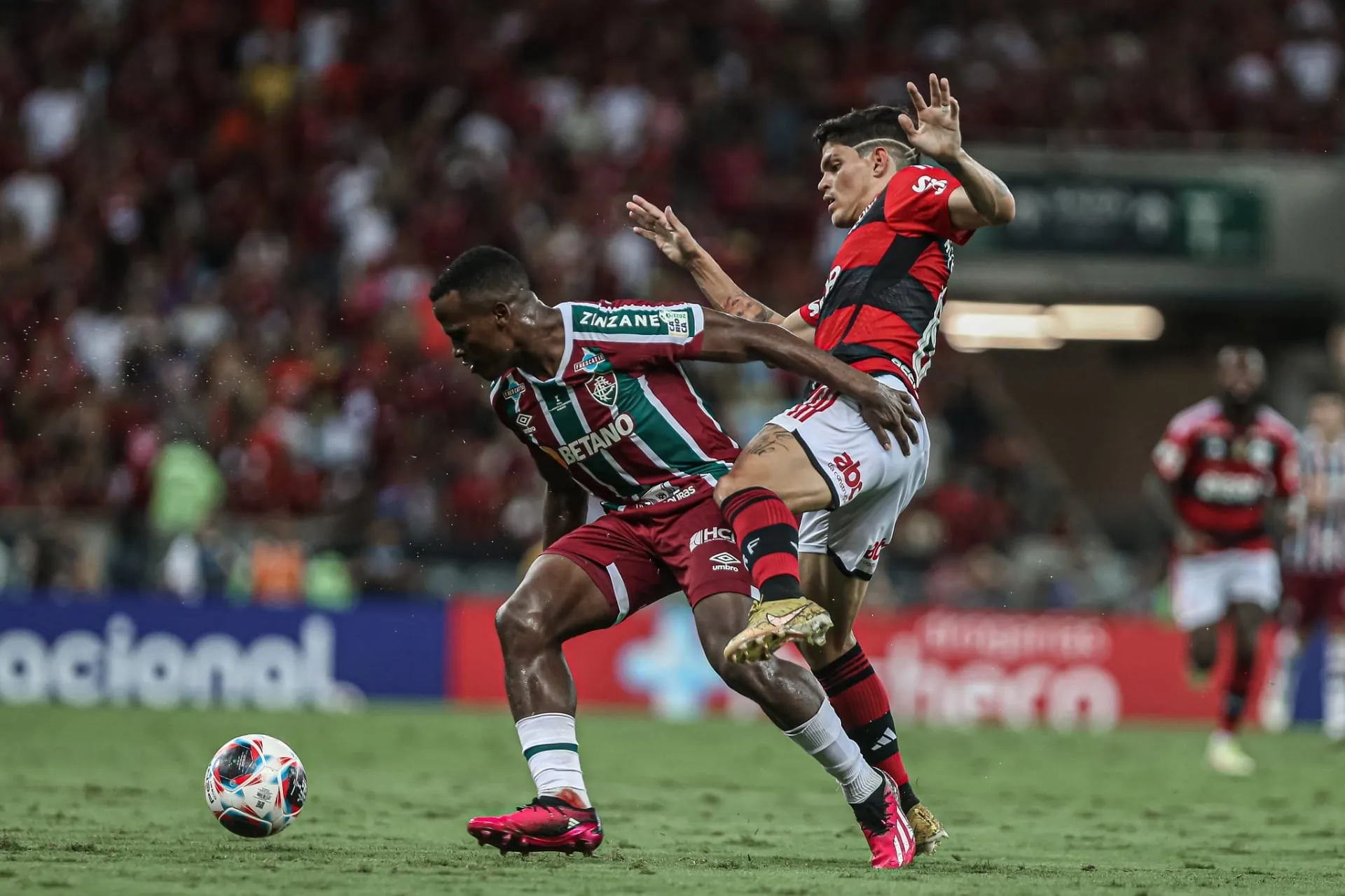 Fluminense x Flamengo: veja onde assistir, escalações, desfalques