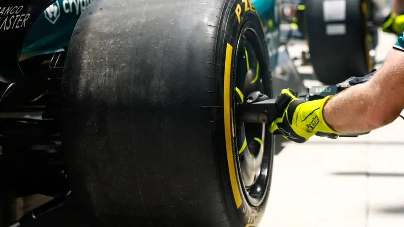 Segundo fabricante, equipes usarão um tipo de pneu em cada etapa da classificação
