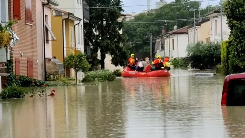 Inundações no norte da Itália deixam mortos e desabrigados