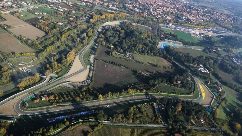 De enchente a gato famoso: relembre 5 curiosidades do GP da Emilia-Romagna de F1