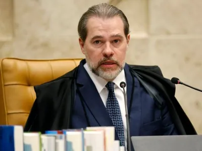 Dias Toffoli dá ultimato ao Congresso sobre PL das Fake News