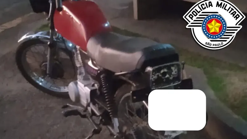 Dupla é presa pilotando motocicleta com placa adulterada em Aparecida