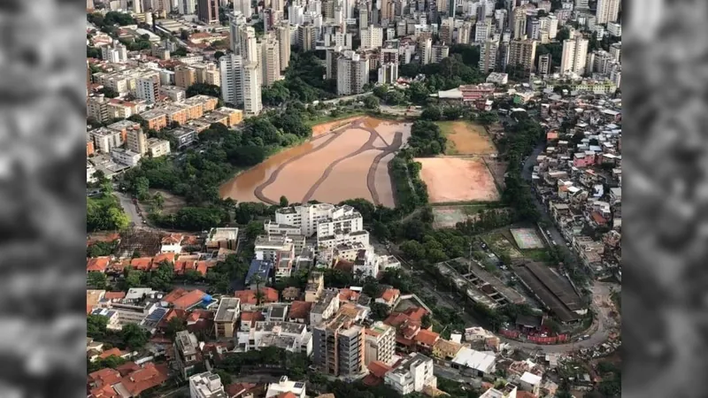 Barragem Santa Lúcia amanhece vazia nesta quinta-feira