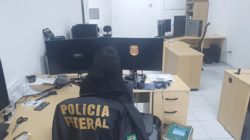 Pf Cumpre Mandados De Busca E Apreensão Contra Pornografia Infantil Em São José