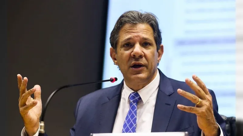 Haddad prega harmonia com o Banco Central, mas defende corte de juros