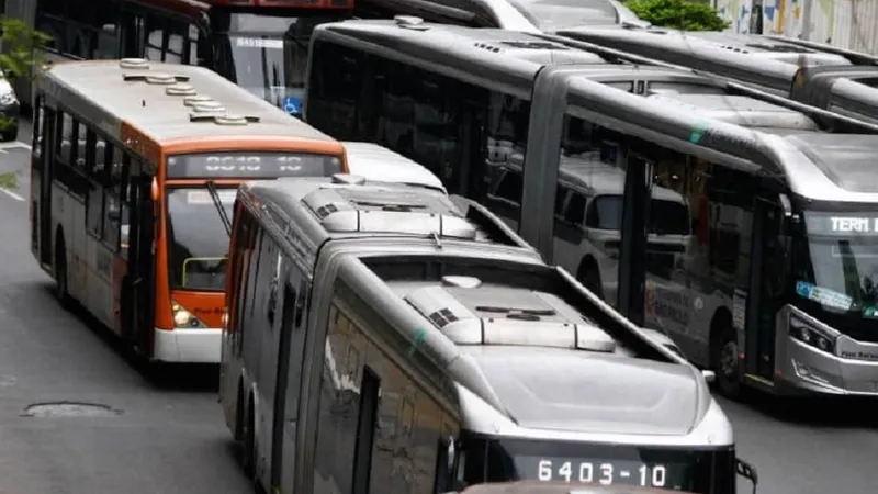 SP: motoristas de ônibus marcam greve para esta sexta; sindicato diverge e nega