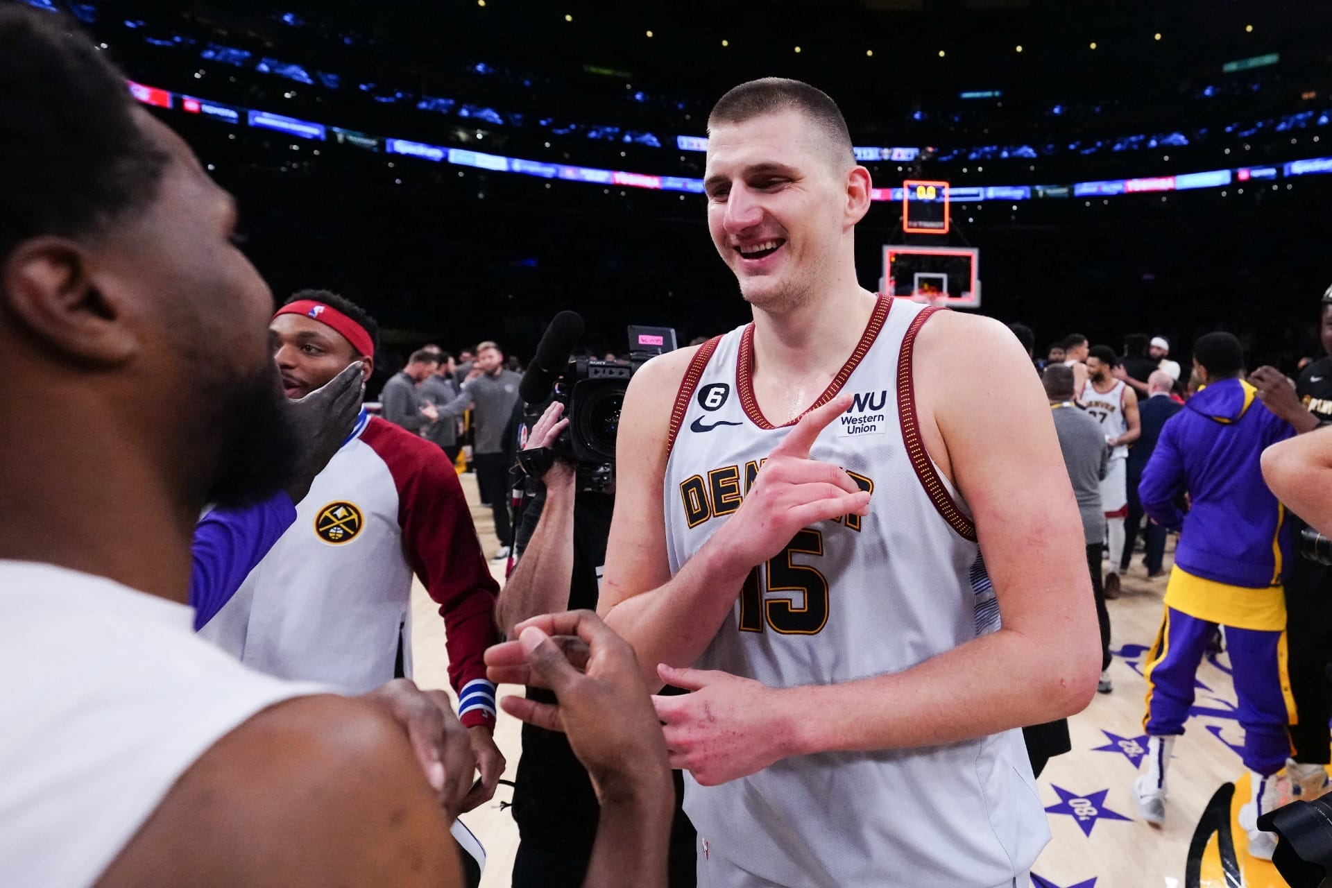 Band transmite primeiro jogo das finais da NBA nesta quinta-feira -  Bastidores - O Planeta TV