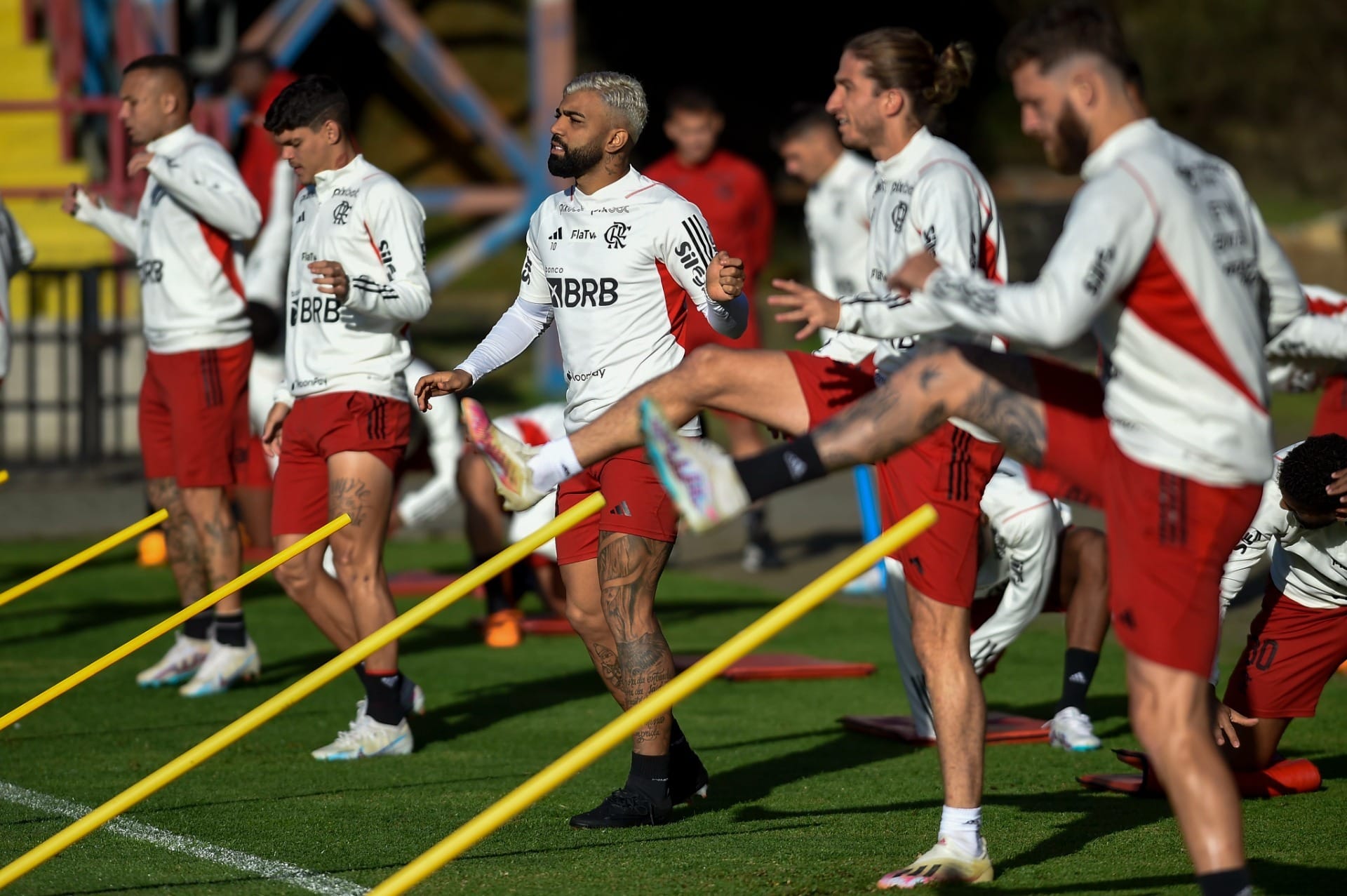 QUAL CANAL VAI PASSAR O JOGO DO FLAMENGO HOJE, 22/06? Vai passar no  PREMIERE? Veja onde assistir, escalações e horário de RB BRAGANTINO X  FLAMENGO