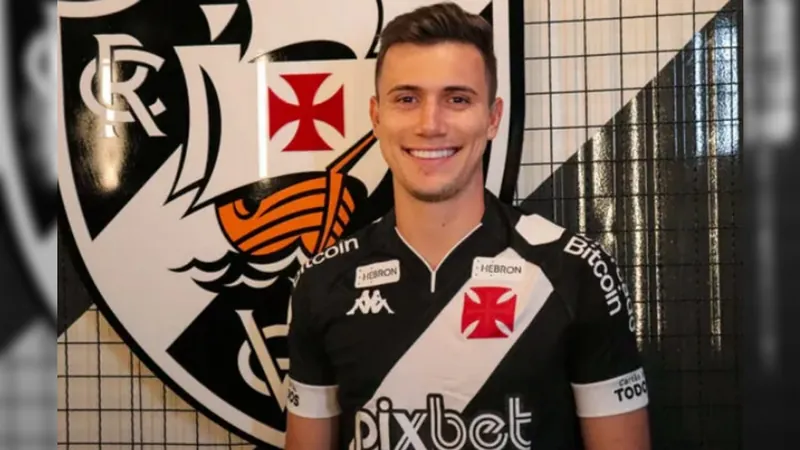 Lucas Piton, do Vasco, é pré-convocado pela Itália para disputar Liga das Nações