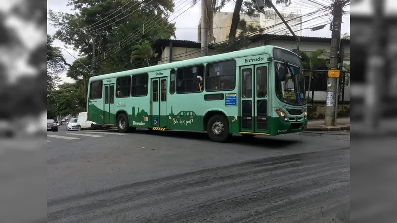 Após reunião na Câmara, passagem de ônibus de Belo Horizonte volta para R$4,50