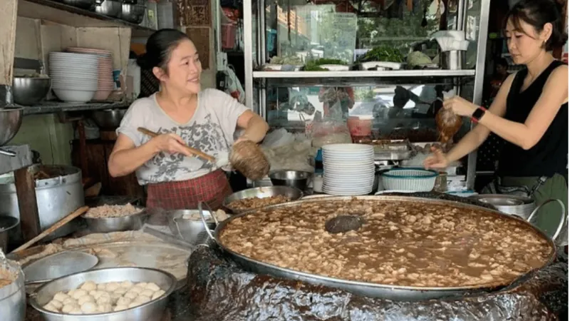 Restaurante asiático serve a mesma sopa há 47 anos