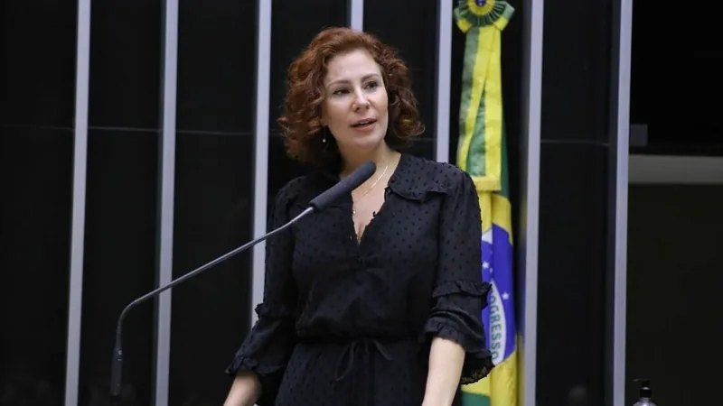 Conselho de Ética da Câmara admite denúncia contra Carla Zambelli