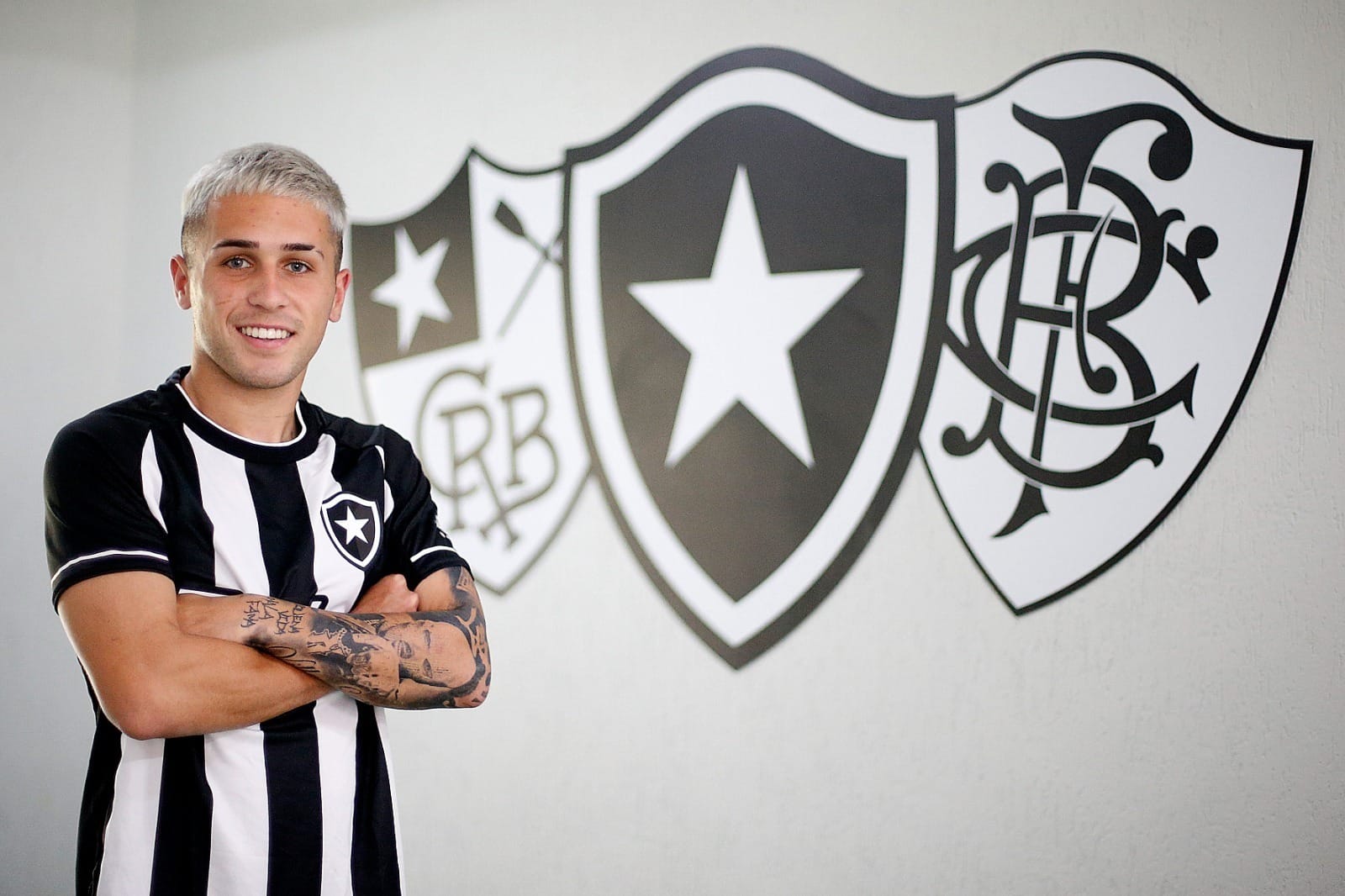 Conheça Diego Hernández, novo jogador do Botafogo