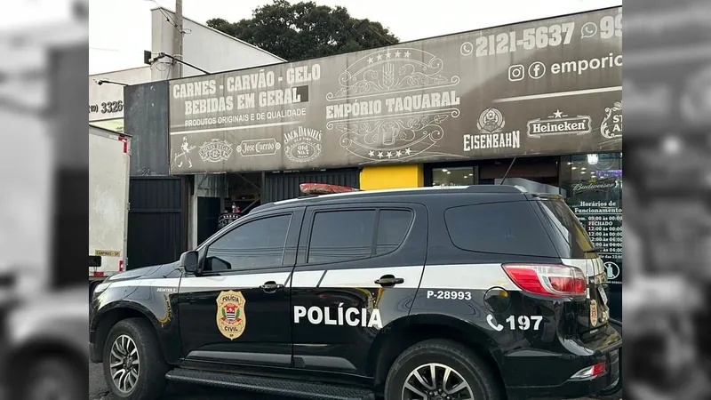 Polícia apreende 301 garrafas de bebidas vindas clandestinamente do exterior