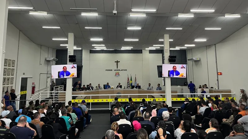 AO VIVO: Acompanhe sessão para votar cassação da prefeita de Ubatuba