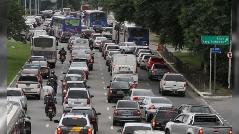 SP suspende rodízio de veículos após paralisação dos ônibus nesta segunda (29)