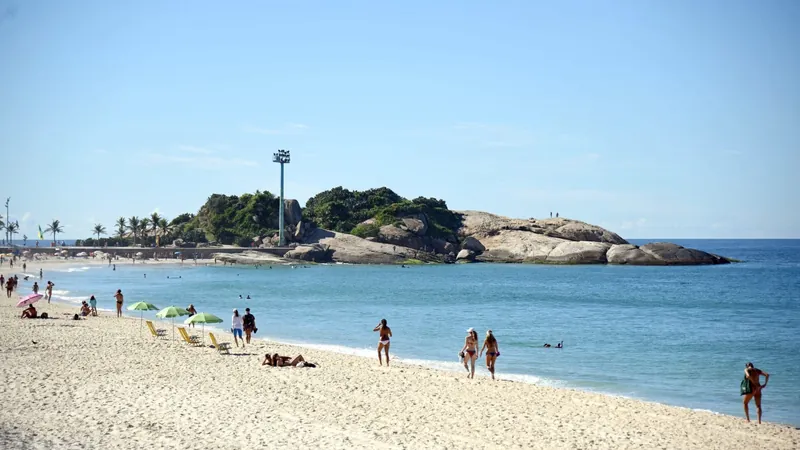 A Praia do Arpoador, na Zona Sul do Rio