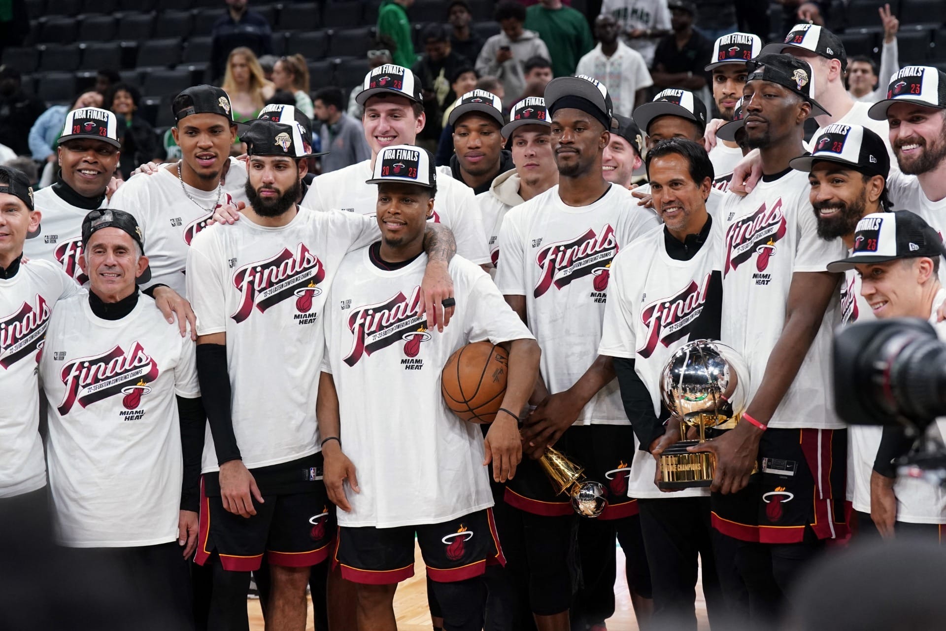 Heat atropela Celtics em casa e fica a uma vitória das finais da