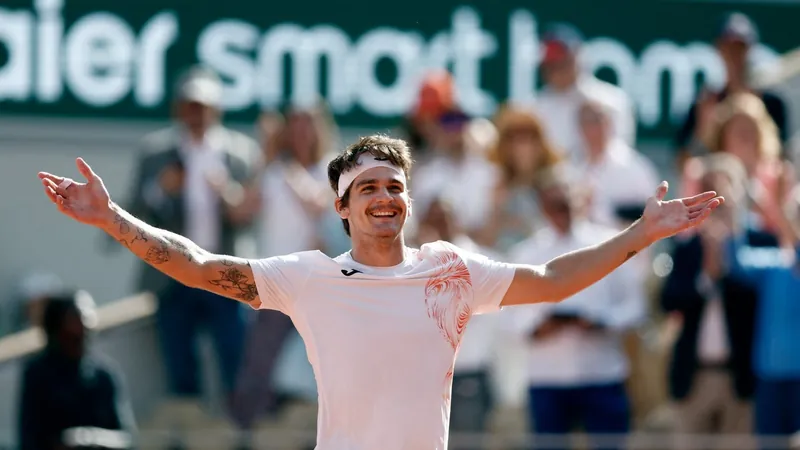 Thiago Wild faz história e vence Medvedev na estreia de Roland Garros, tênis